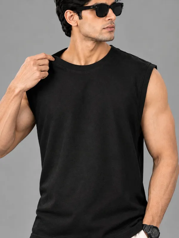 SLEEVELESS_OVERSIZED_TEE
