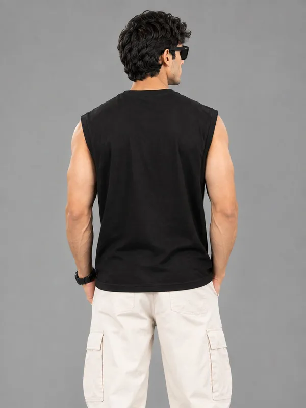 SLEEVELESS_OVERSIZED_TEE