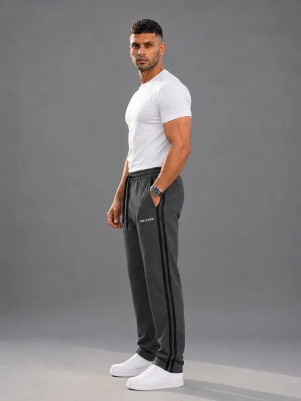 Wide_Fit_Side-Stripe_Jogger_Men