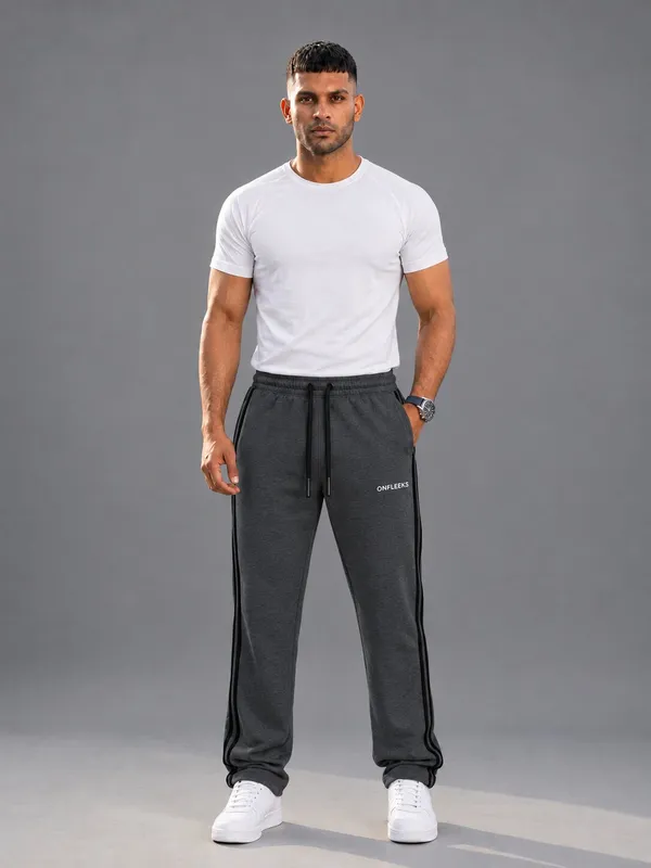 Wide_Fit_Side-Stripe_Jogger_Men