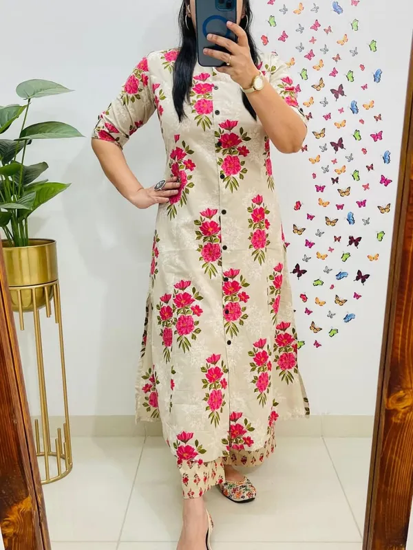 Off_White_Floral_Print_Ethnic_Kurta_Set_With_Matching_Pants