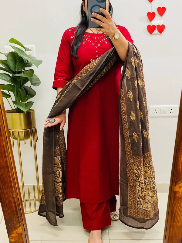 Red_Embroidered_Cotton_Salwar_Suit_Set_With_Dupatta