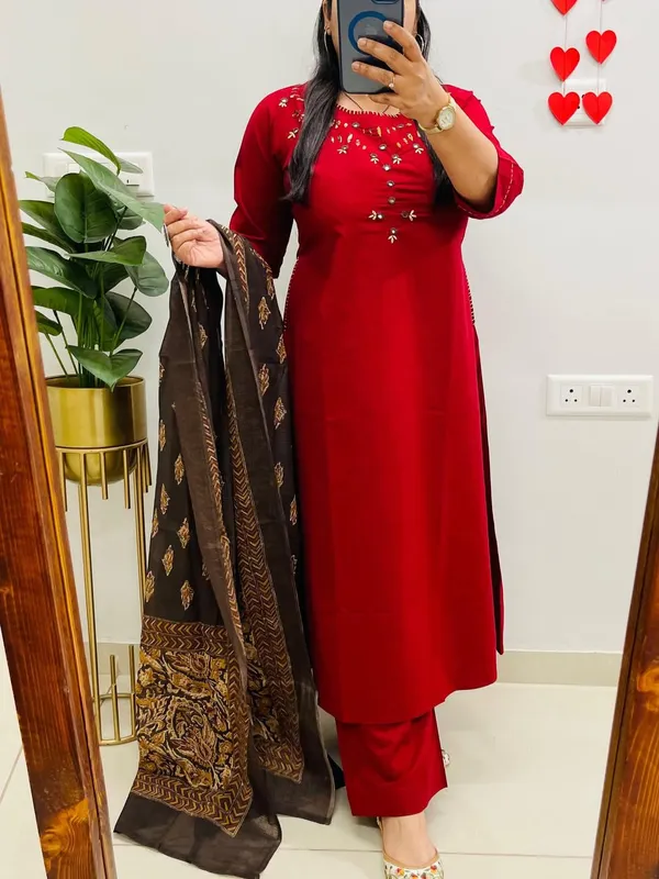 Red_Embroidered_Cotton_Salwar_Suit_Set_With_Dupatta