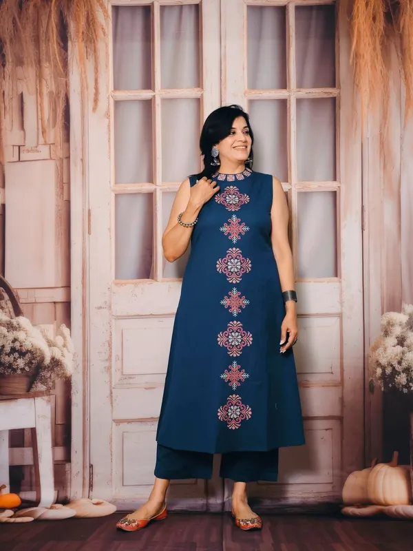 Navy_Blue_Embroidered_Sleeveless_Kurta_With_Palazzo_Set