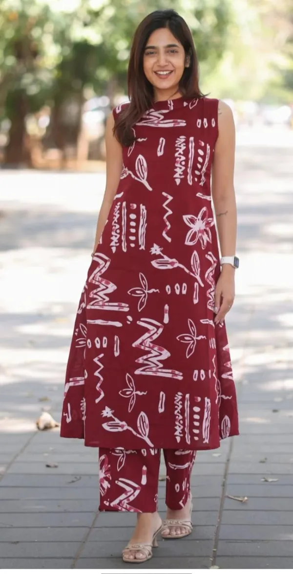 Maroon_Printed_Sleeveless_Midi_Dress_With_Pockets
