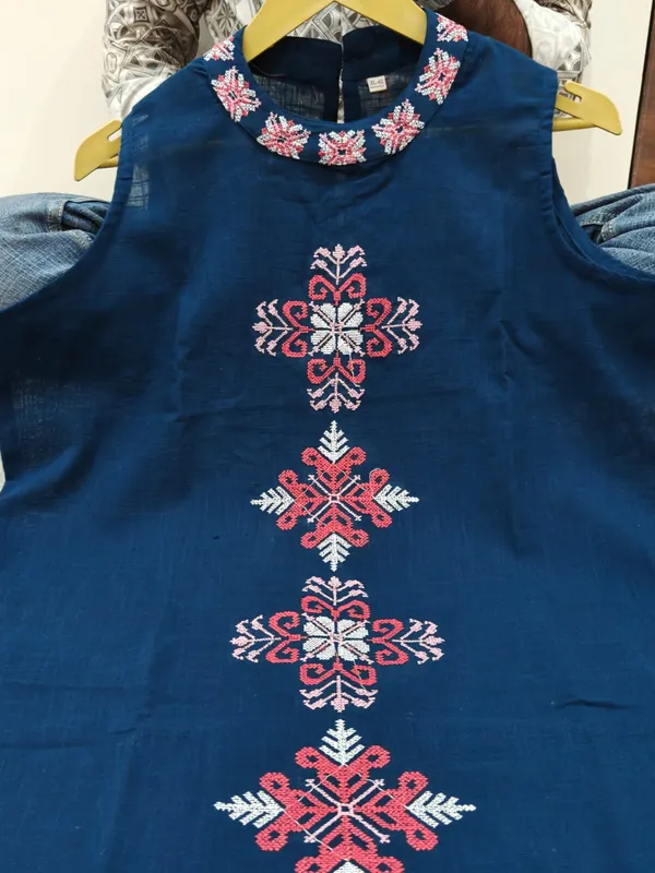 Navy_Blue_Embroidered_Sleeveless_Kurta_With_Palazzo_Set