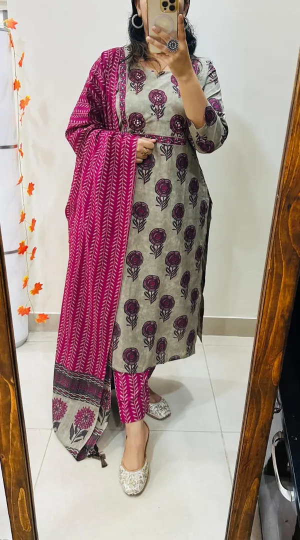 Women_Cotton_Printed_Suit_Set_Beige_Kurta_With_Pink_Dupatta_And_Pants