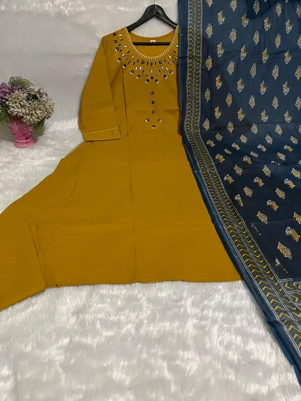 Mustard_Yellow_Embellished_Kurta_Set_With_Teal_Dupatta