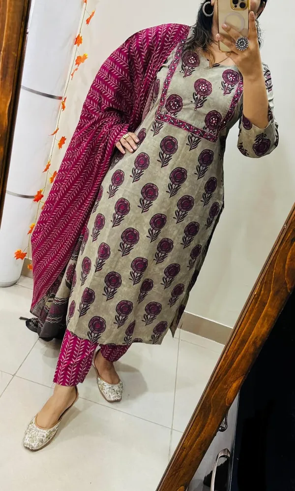 Women_Cotton_Printed_Suit_Set_Beige_Kurta_With_Pink_Dupatta_And_Pants