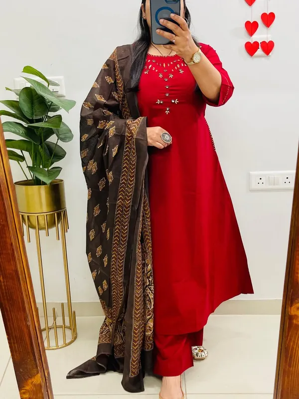 Red_Embroidered_Cotton_Salwar_Suit_Set_With_Dupatta