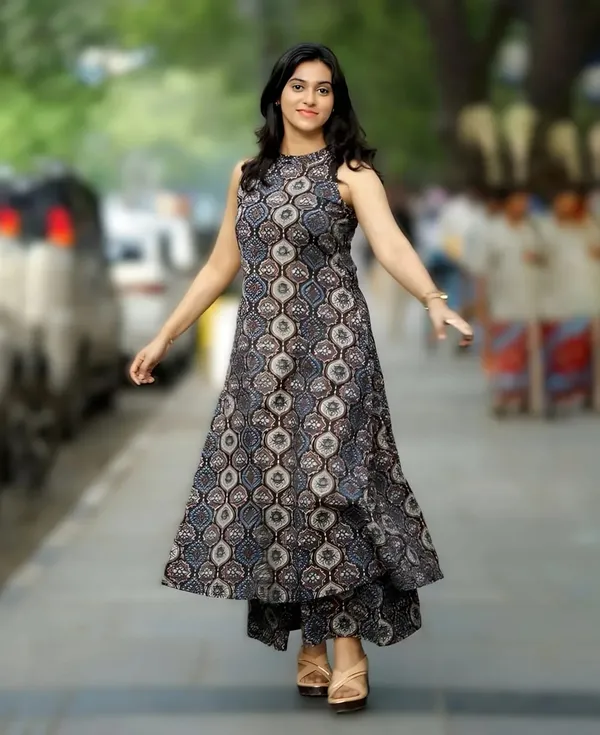 Women_Sleeveless_Printed_A_Line_Dress