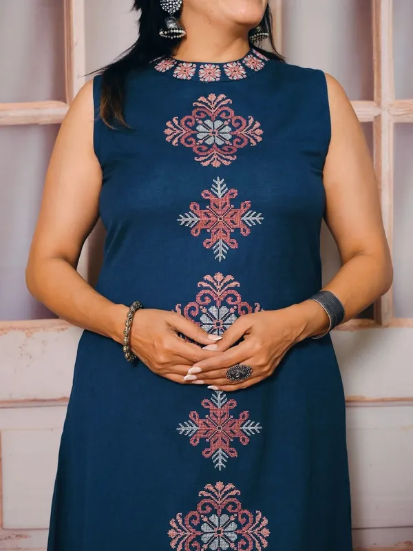 Navy_Blue_Embroidered_Sleeveless_Kurta_With_Palazzo_Set