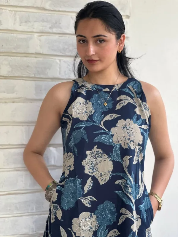Navy_Blue_Floral_Print_Sleeveless_Maxi_Dress