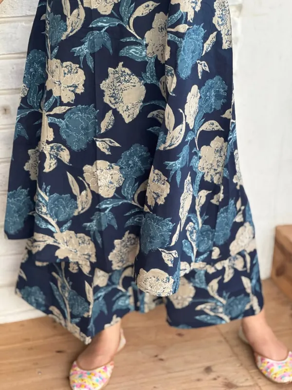 Navy_Blue_Floral_Print_Sleeveless_Maxi_Dress