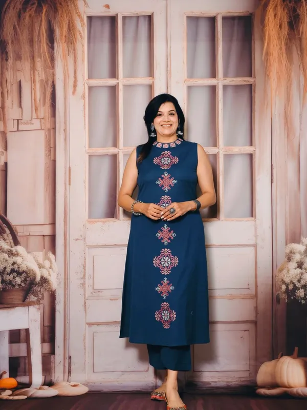 Navy_Blue_Embroidered_Sleeveless_Kurta_With_Palazzo_Set
