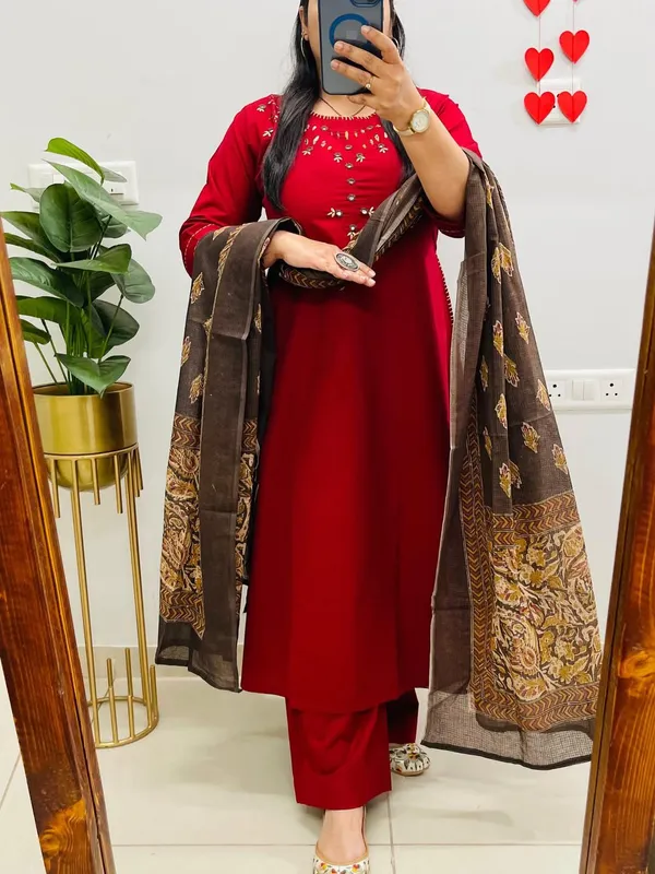 Red_Embroidered_Cotton_Salwar_Suit_Set_With_Dupatta