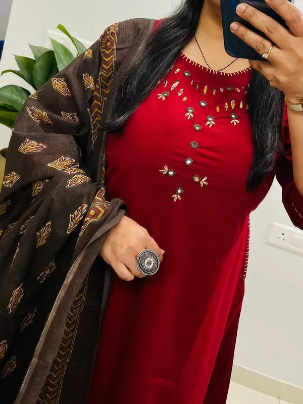 Red_Embroidered_Cotton_Salwar_Suit_Set_With_Dupatta