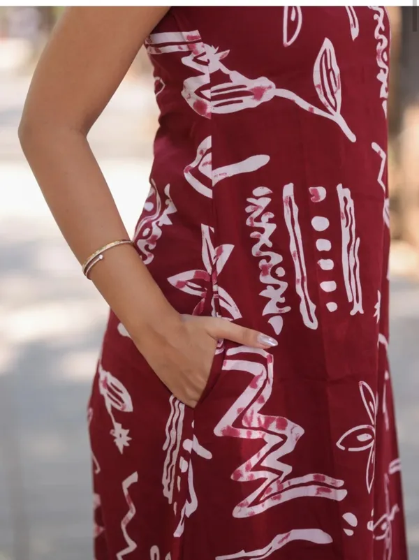 Maroon_Printed_Sleeveless_Midi_Dress_With_Pockets