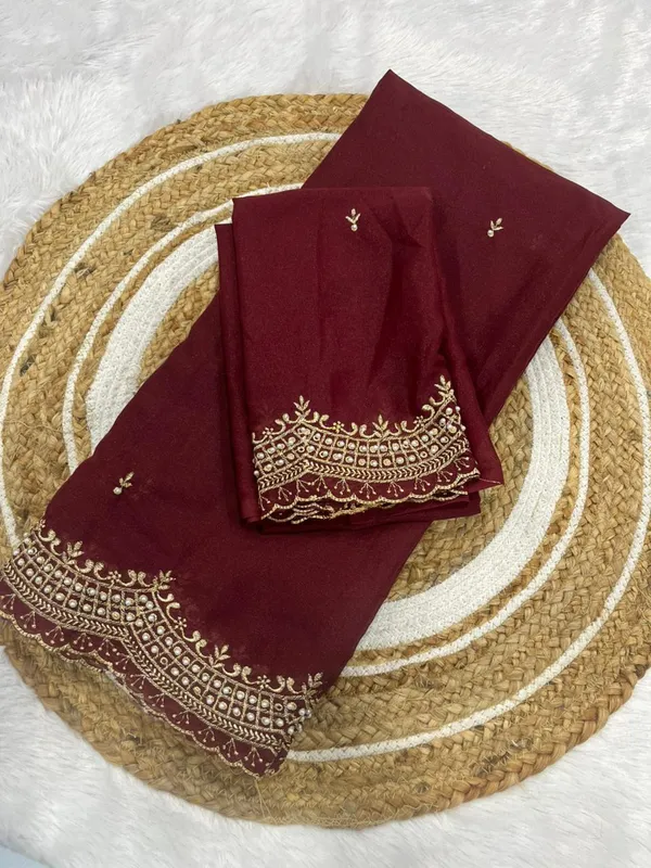 Maroon_Star_Georgette_Saree_With_Unstitched_Blouse_Piece_For_Women