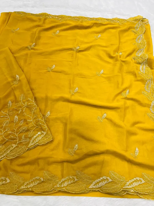 Yellow_Star_Georgette_Saree_With_Unstitched_Blouse_Piece_For_Women