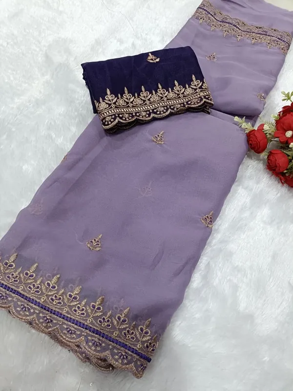 Lavendor_Star_Georgette_Saree_With_Unstitched_Blouse_Piece_For_Women