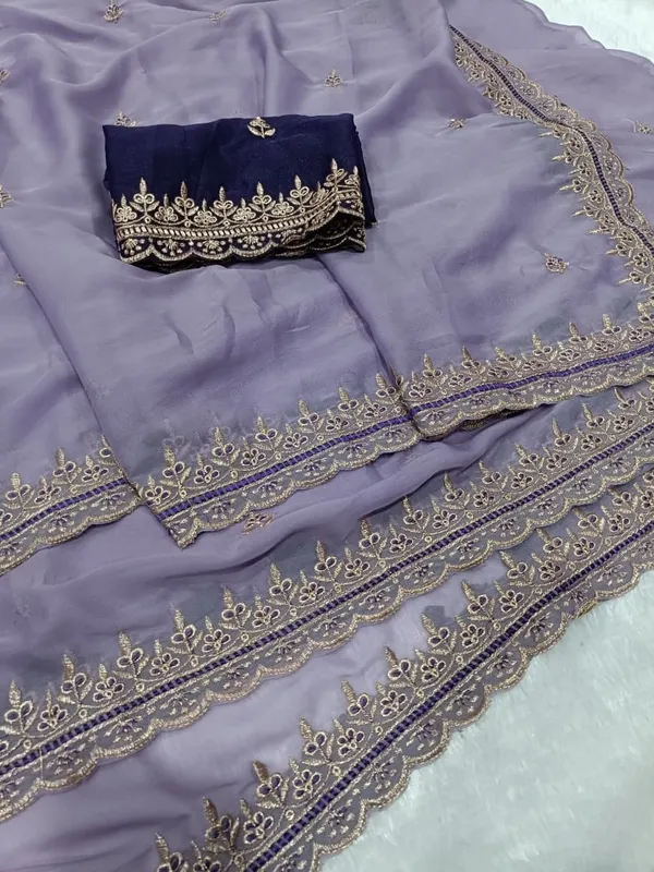 Lavendor_Star_Georgette_Saree_With_Unstitched_Blouse_Piece_For_Women