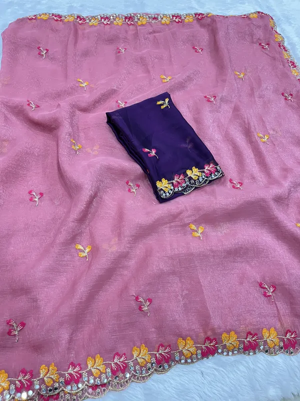 pink_Crunchy_Chiffon_Saree_With_Unstitched_Blouse_Piece_For_Women