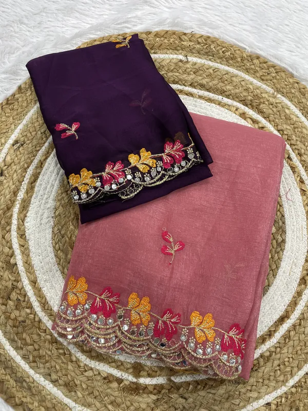 pink_Crunchy_Chiffon_Saree_With_Unstitched_Blouse_Piece_For_Women