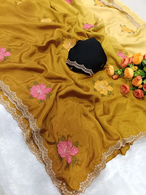 Yellow_Chinon_Saree_With_Unstitched_Blouse_Piece_For_Women