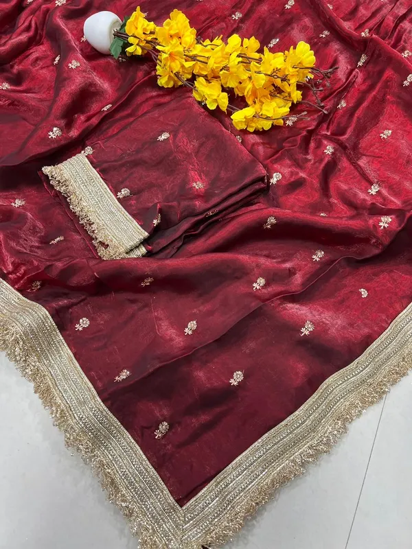 Maroon_Fendi_Chiffon_Saree_With_Unstitched_Blouse_Piece_For_Women
