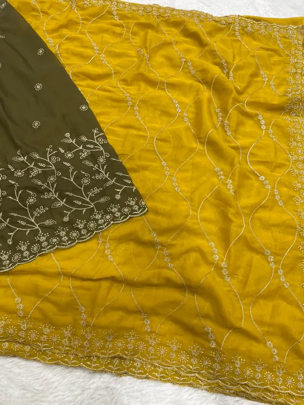 Mustard_Yellow_And_Olive_Green_Star_Georgette_Saree_With_Unstitched_Blouse_Piece_For_Women