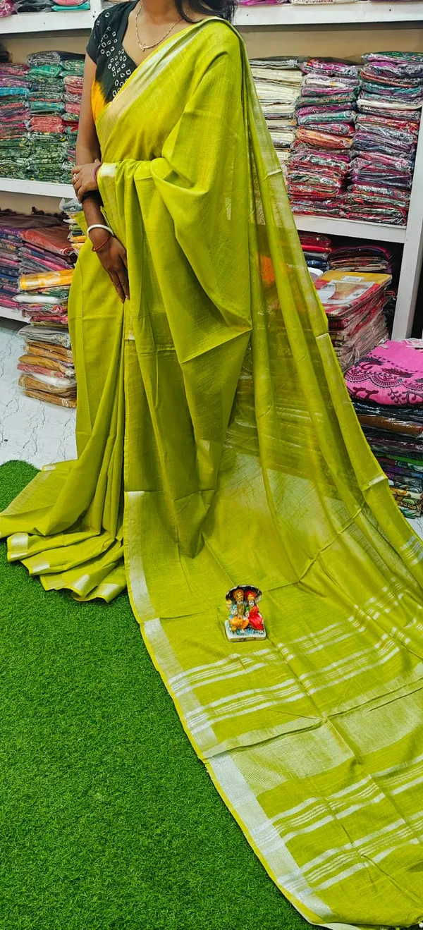 Plain_lilen_cotton_saree_with_blouse_pieces