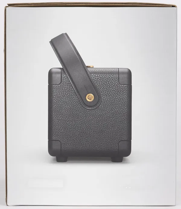 Black_Portable_Bluetooth_Speaker
