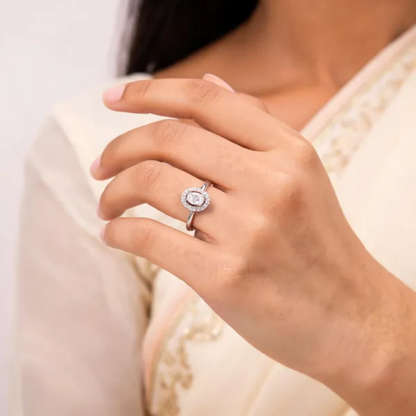 Silver_Oval_Halo_Stone_Ring_For_Women