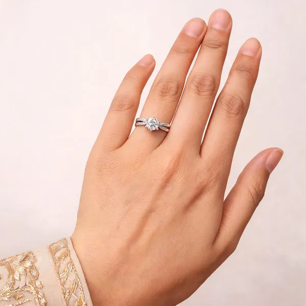 Green_Stone_Stud_Ring_For_Women