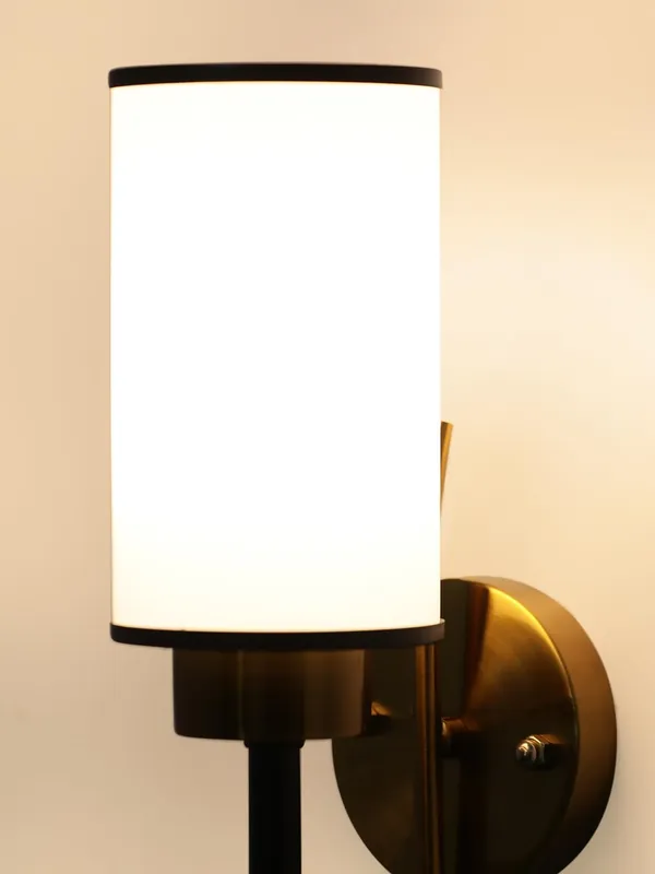 Metal_Modern_White_Glass_Shade_Wall_Sconce