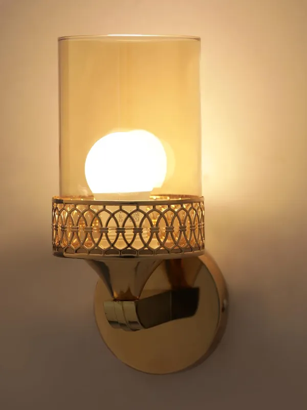 Metal_And_Glass_Modern_Amber_Glass_Shade_Wall_Sconce