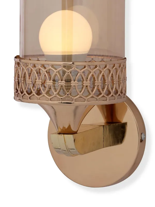 Metal_And_Glass_Modern_Amber_Glass_Shade_Wall_Sconce