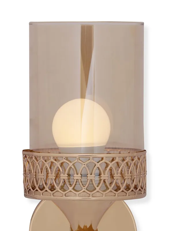 Metal_And_Glass_Modern_Amber_Glass_Shade_Wall_Sconce