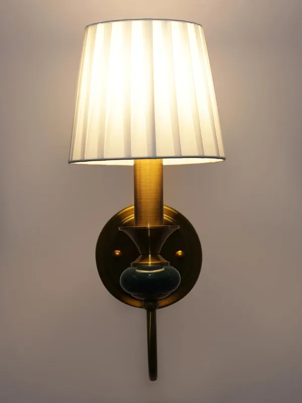 Metal_Fabric_Shade_Wall_Sconce