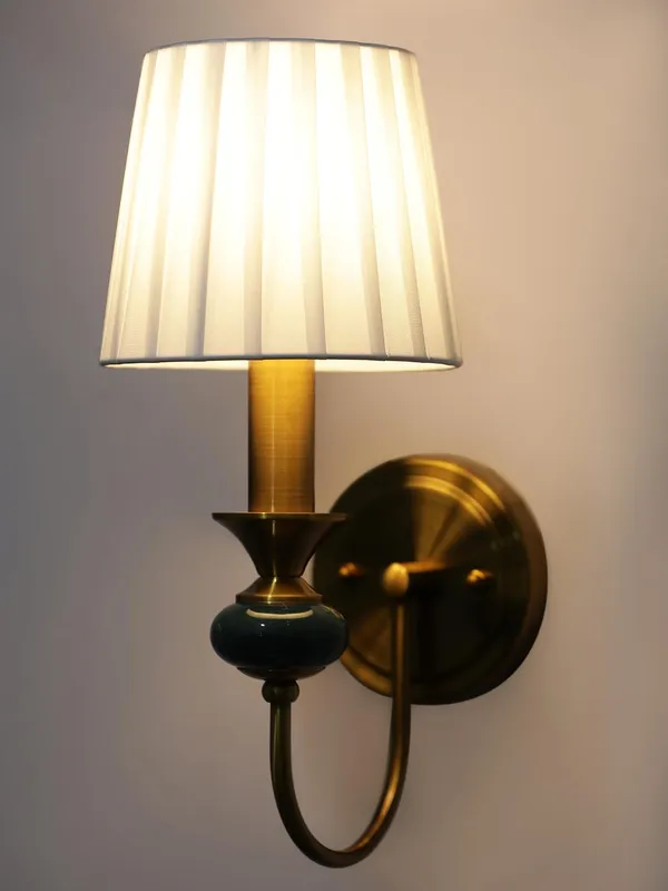 Metal_Fabric_Shade_Wall_Sconce