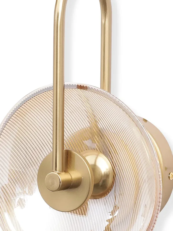 Metal_Modern_Amber_Glass_Shade_Wall_Sconce