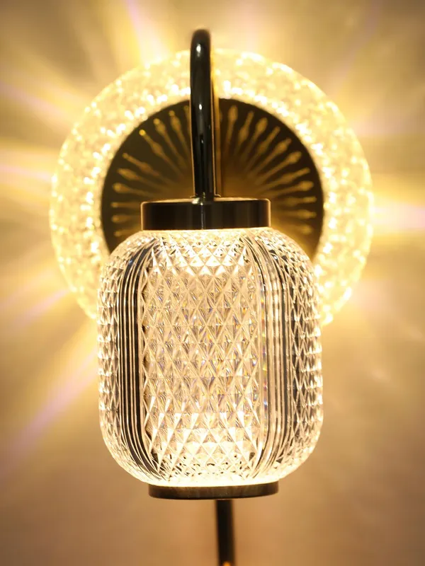Metal_Modern_White_Acrylic_Diffuser_LED_Wall_Light
