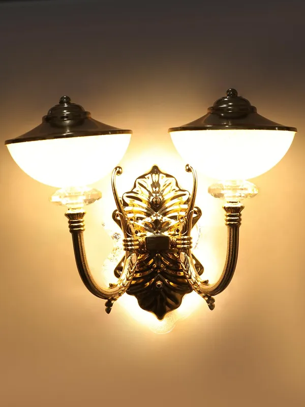 Metal_Modern_Gold_Dual_Holder_LED_Wall_Lamp