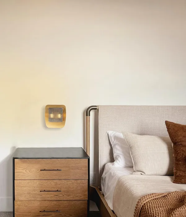 Metal_Modern_Smokey_Glass_G9_Wall_Sconce