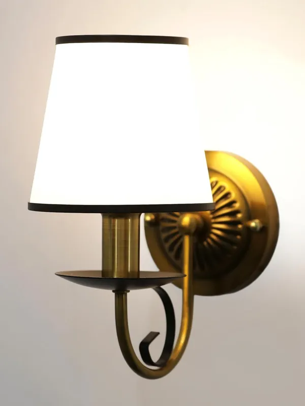 Metal_Frosted_Glass_White_Gold_Decorative_Wall_Light