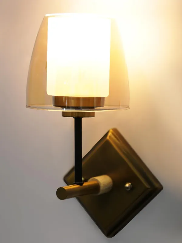 Metal_Amber_Glass_Gold_Black_Decorative_Wall_Light