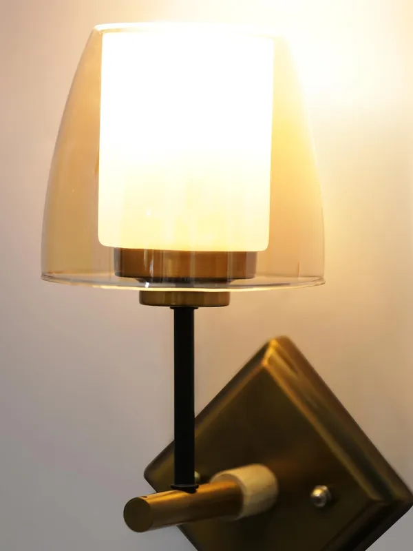 Metal_Amber_Glass_Gold_Black_Decorative_Wall_Light