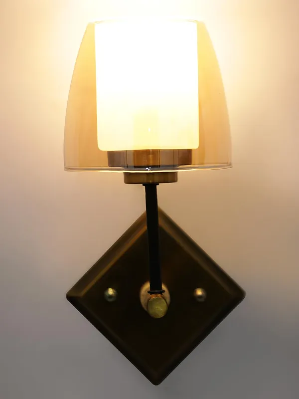 Metal_Amber_Glass_Gold_Black_Decorative_Wall_Light