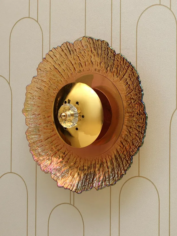 Metal_Amber_Glass_Gold_LED_Wall_Light